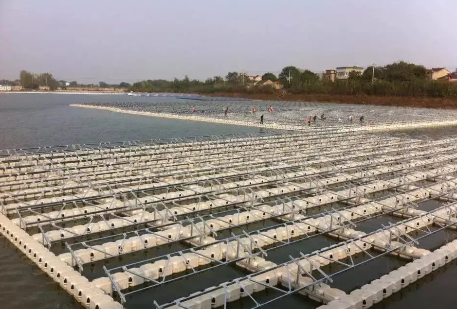 Montaggio fotovoltaico flottante