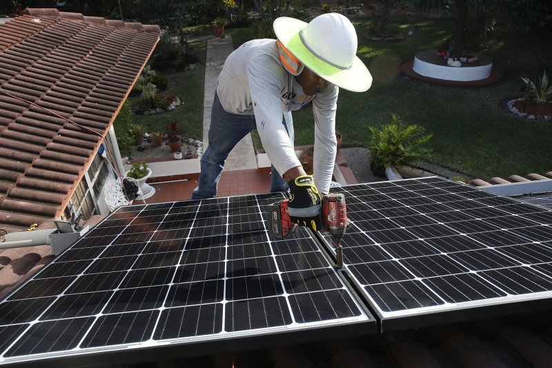 sistema di montaggio del tetto solare