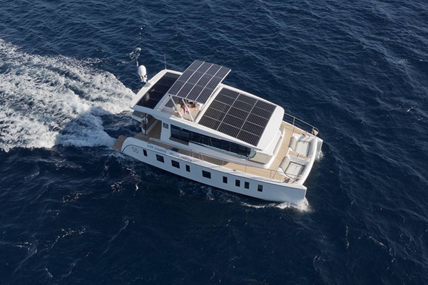 Vela con stile: i vantaggi degli yacht solari per avventurieri eco-consapevoli
