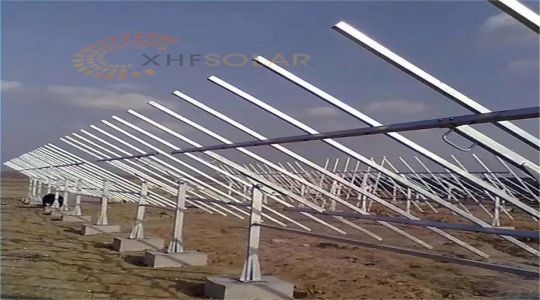 Sistema di montaggio solare a terra
