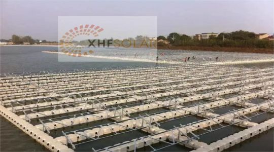 Soluzione di montaggio fotovoltaico galleggiante solare giapponese da 2,9 MW
