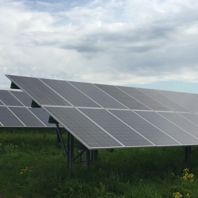 
     Progetto solare da 100 MW in Texas che utilizza supporti a terra Erthos
    